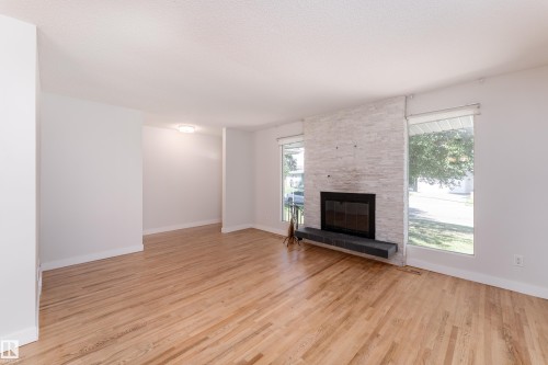 10415 39A Avenue Nw, Edmonton, AB 
