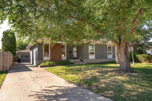 10415 39A Avenue Nw, Edmonton, AB 