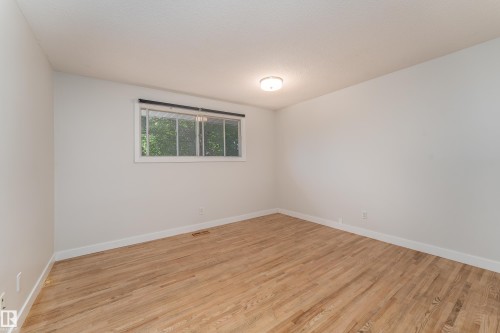 10415 39A Avenue Nw, Edmonton, AB 
