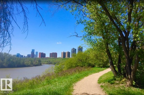 15 min walk to Dawson Park - dogs allowed off-leash - #503 9020 Jasper Av Nw, Edmonton, AB 