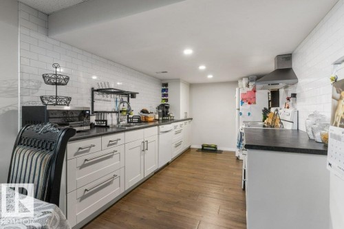 21 Flint Crescent, St. Albert, AB 