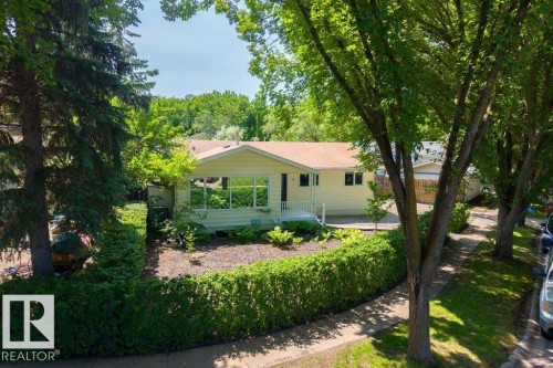 21 Flint Crescent, St. Albert, AB 