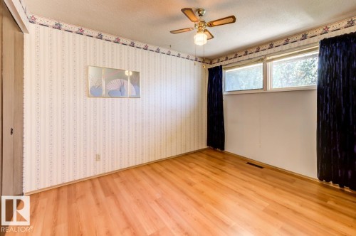 5811 92 Avenue Nw, Edmonton, AB 