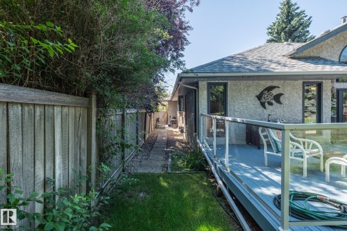 Deck with glass panel railing - 8 Edgemont Point(E), St. Albert, AB 
