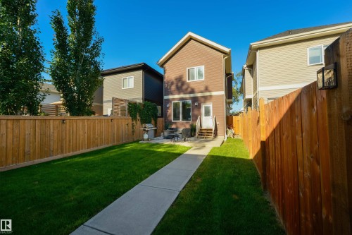 11039 126 Street Nw, Edmonton, AB 