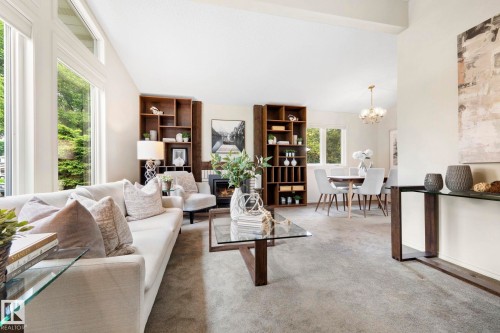 17 Latimer Place, St. Albert, AB - Indoor Photo Showing Living Room