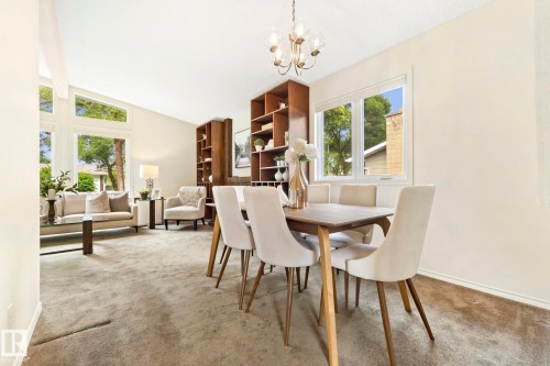 17 Latimer Place, St. Albert, AB - Indoor Photo Showing Dining Room