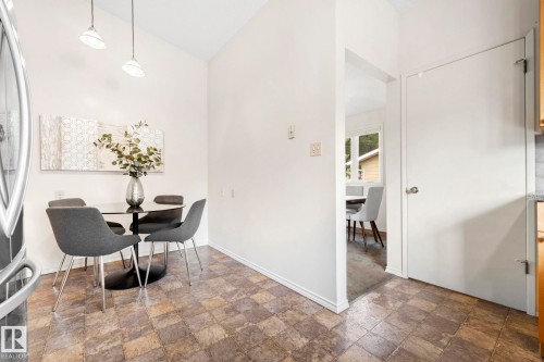 17 Latimer Place, St. Albert, AB - Indoor Photo Showing Dining Room