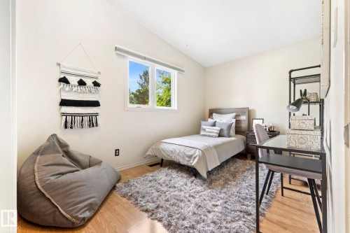 17 Latimer Place, St. Albert, AB - Indoor Photo Showing Bedroom