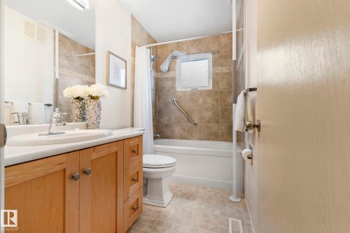 17 Latimer Place, St. Albert, AB - Indoor Photo Showing Bathroom