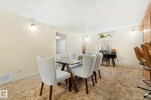 17 Latimer Place, St. Albert, AB - Indoor Photo Showing Dining Room