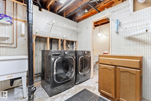 17 Latimer Place, St. Albert, AB - Indoor Photo Showing Laundry Room