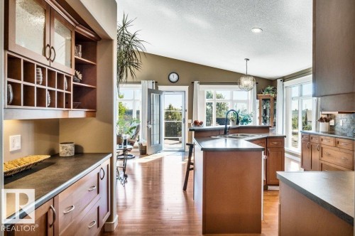 715 Hooke Place Nw, Edmonton, AB 