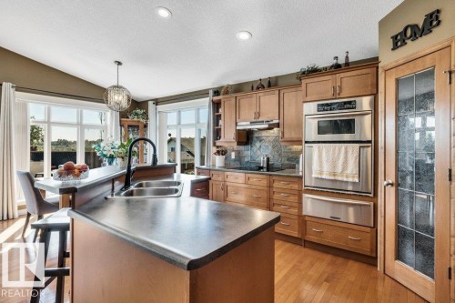 715 Hooke Place Nw, Edmonton, AB 