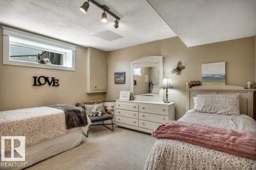 715 Hooke Place Nw, Edmonton, AB 