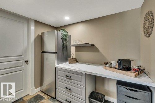 715 Hooke Place Nw, Edmonton, AB 