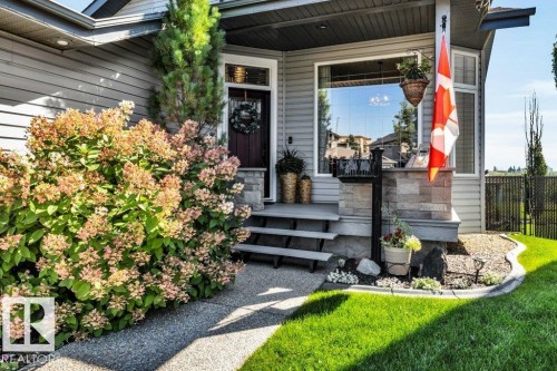 715 Hooke Place Nw, Edmonton, AB 