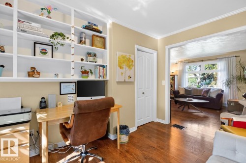 8523 84 Avenue Nw, Edmonton, AB 