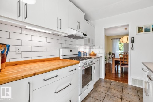 8523 84 Avenue Nw, Edmonton, AB 