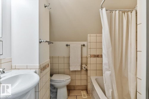 8523 84 Avenue Nw, Edmonton, AB 