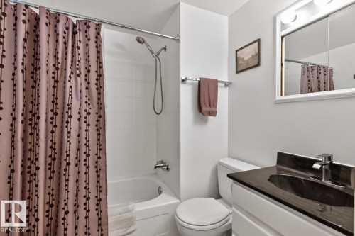 8523 84 Avenue Nw, Edmonton, AB 