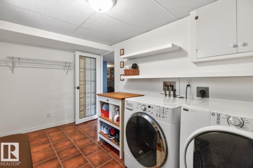 8523 84 Avenue Nw, Edmonton, AB 