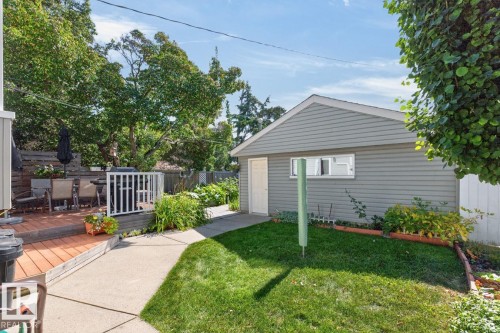 8523 84 Avenue Nw, Edmonton, AB 