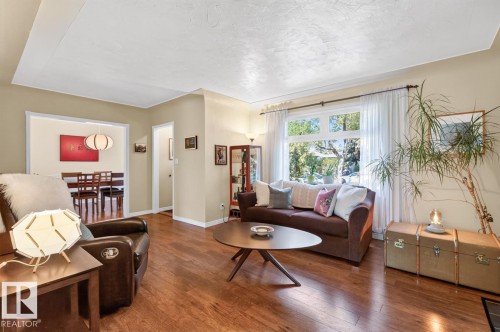 8523 84 Avenue Nw, Edmonton, AB 