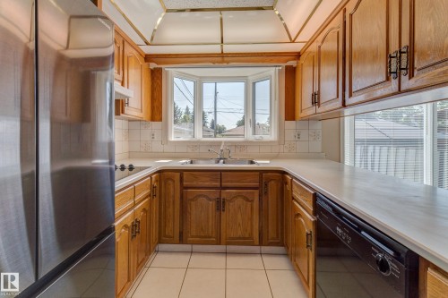 11623 49 Avenue Nw, Edmonton, AB 