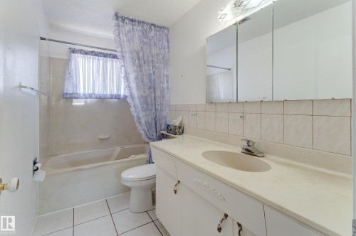 11623 49 Avenue Nw, Edmonton, AB 