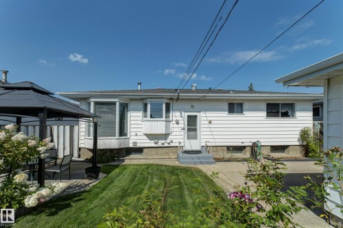 11623 49 Avenue Nw, Edmonton, AB 