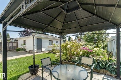 11623 49 Avenue Nw, Edmonton, AB 