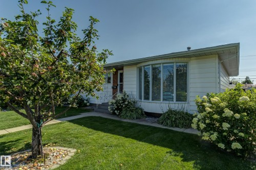 11623 49 Avenue Nw, Edmonton, AB 