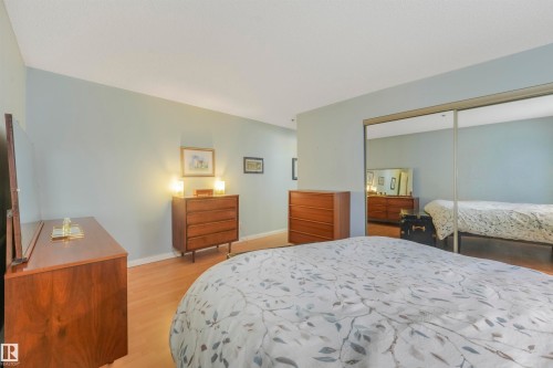 Wood-finish flooring throughout - #203 10171 119 St Nw, Edmonton, AB 