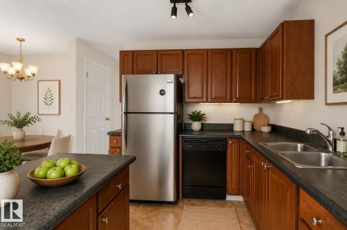 8313 156 Avenue Nw, Edmonton, AB 