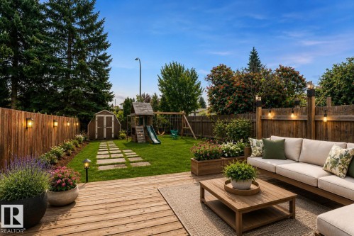 8313 156 Avenue Nw, Edmonton, AB 