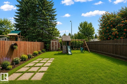 8313 156 Avenue Nw, Edmonton, AB 