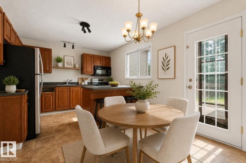 8313 156 Avenue Nw, Edmonton, AB 
