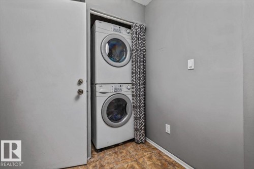Stackable washer and dryer units - 10990 135 Street Nw, Edmonton, AB 
