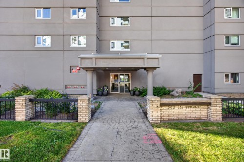 Walk way leading up to the condo Building. - #803 10011 123 St Nw, Edmonton, AB 