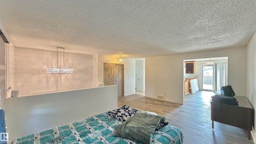 4928 31 Avenue Nw, Edmonton, AB 