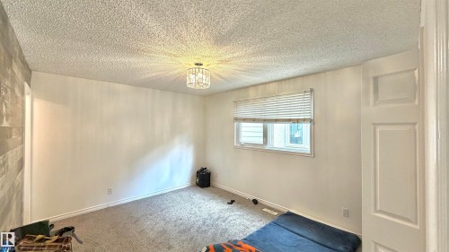 4928 31 Avenue Nw, Edmonton, AB 