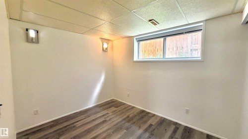 4928 31 Avenue Nw, Edmonton, AB 
