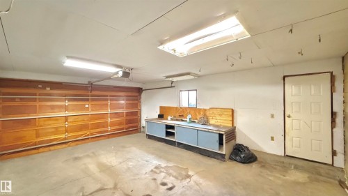 4928 31 Avenue Nw, Edmonton, AB 