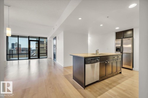 #503 10028 119 St Nw, Edmonton, AB - Indoor Photo Showing Kitchen