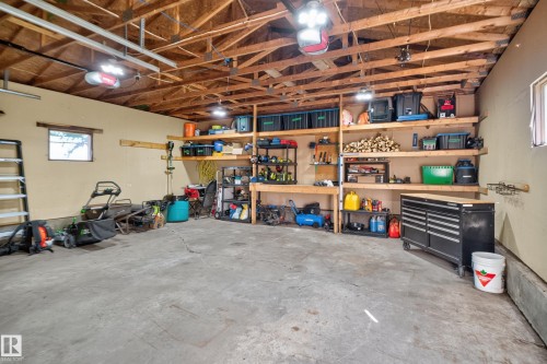 1931 145A Avenue Nw, Edmonton, AB 