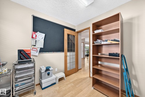 271 Ormsby Road Nw, Edmonton, AB 