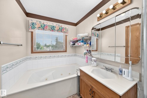 271 Ormsby Road Nw, Edmonton, AB 