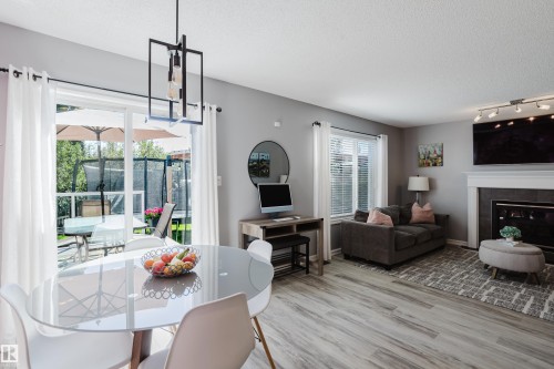 8307 6 Avenue Sw, Edmonton, AB 