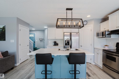 8307 6 Avenue Sw, Edmonton, AB 